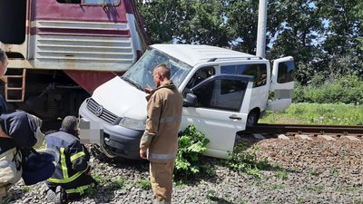 ДТП на залізниці у Харківській області: рух відновили за годину ДТП на залізниці у Харківській області: рух відновили за годину