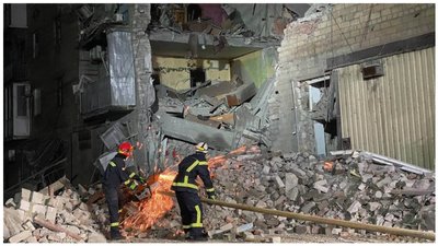 Армія РФ поцілила у багатоповерхівку у Селидовому, є загиблі та поранені