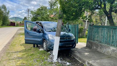 На Закарпатті водійка наїхала на 6-річну дитину, яка каталася на самокаті. Дівчинку госпіталізували