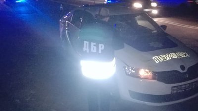 Аварію за участі патрульних та пішохода розслідує ДБР