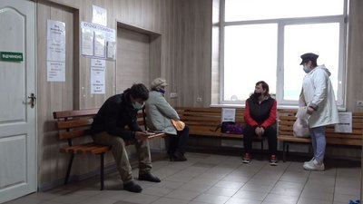 Охочих вистачає: як працює пункт вакцинації на автовокзалі в Черкасах Охочих вистачає: як працює пункт вакцинації на автовокзалі в Черкасах