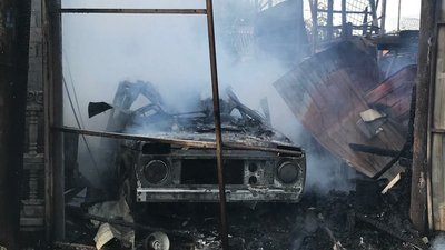 Обстріл селища Золочів на Харківщині: пошкоджені три будинки й енергомережі Обстріл селища Золочів на Харківщині: пошкоджені три будинки й енергомережі