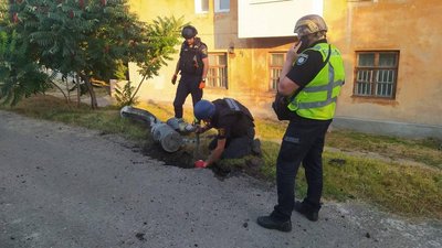 "Не розірвалися": у двох районах Харкова після обстрілу 30 серпня розкидані російські снаряди "Не розірвалися": у двох районах Харкова після обстрілу 30 серпня розкидані російські снаряди