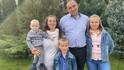 "Я хочу гідно поховати свого чоловіка, але його тіло лишилось на полі бою". Вдова кропивницького бійця "Я хочу гідно поховати свого чоловіка, але його тіло лишилось на полі бою". Вдова кропивницького бійця
