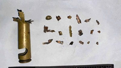 На Рівненщині двоє людей розрізали патрон, він вибухнув. Чоловік без свідомості На Рівненщині двоє людей розрізали патрон, він вибухнув. Чоловік без свідомості
