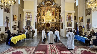 У Полтаві 25 вересня провели в останню путь трьох військових, які полягли на фронті