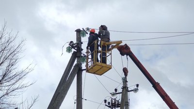 В селах на Волині, які були без світла через негоду, відновили електропостачання