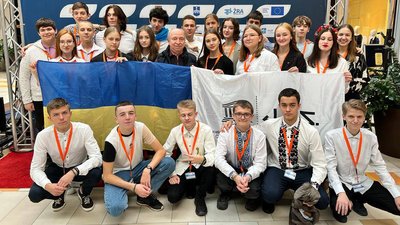 Черкаський школяр здобув "золото" на міжнародному інноваційному шоу Черкаський школяр здобув "золото" на міжнародному інноваційному шоу