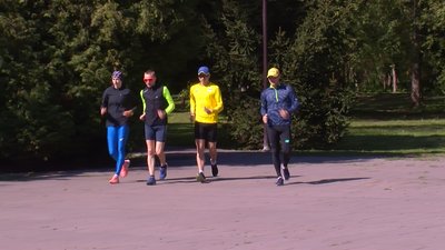 Волинські легкоатлети відновили групові заняття у парку Волинські легкоатлети відновили групові заняття у парку