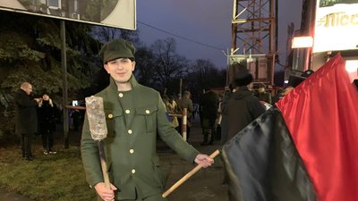 У Тернополі відбулась смолоскипна хода пам'яті Степана Бандери У Тернополі відбулась смолоскипна хода пам'яті Степана Бандери