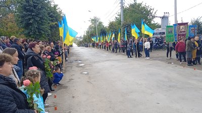 На Тернопільщині попрощалися із загиблими військовослужбовцями На Тернопільщині попрощалися із загиблими військовослужбовцями