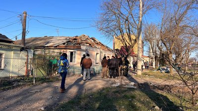 Пошкоджені вибуховою хвилею будинки, 17 березня 2024 року Пошкоджені вибуховою хвилею будинки, 17 березня 2024 року