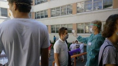 В Україні розпочалась основна сессія ЗНО. Як пройде тестування в умовах карантину В Україні розпочалась основна сессія ЗНО. Як пройде тестування в умовах карантину