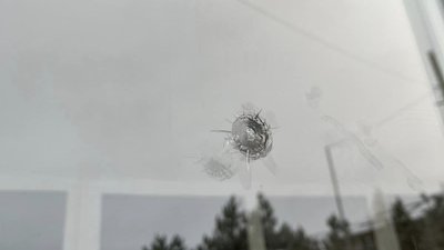 гришківці, амбулаторія, стріляли, кулі, скло, пошкодили, поліція гришківці, амбулаторія, стріляли, кулі, скло, пошкодили, поліція