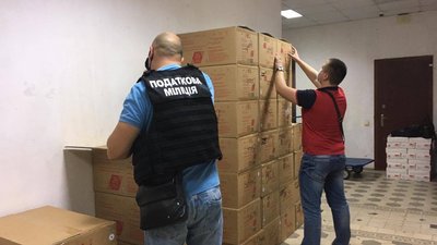 На Харківщині викрили підпільний цех з виробництва наборів для тестування на COVID На Харківщині викрили підпільний цех з виробництва наборів для тестування на COVID