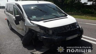 Двоє людей травмовані під час ДТП на Тернопільщині Двоє людей травмовані під час ДТП на Тернопільщині