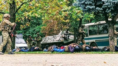 Силовики, бронетехніка та заручники: у Миколаєві відбулись антитерористичні навчання