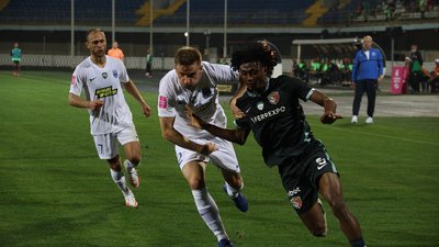 Футболісти клубу «Ворскла» зіграли внічию із «Десною» Футболісти клубу «Ворскла» зіграли внічию із «Десною»