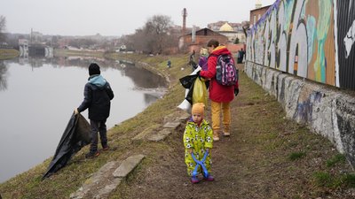 прибирання лопанської набережної