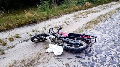 Впав із мотоцикла: загинув 53-річний водій на Рівненщині — поліція