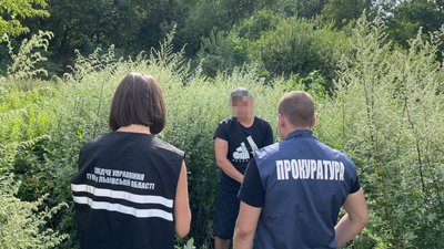 Допомагав ухилянтам перетинати кордон: поблизу Львова затримали псевдоволонтера