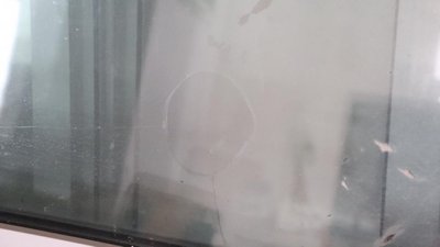 На Житомирщині шукають вандалів, які пошкодили нові вікна та паркан у навчальному закладі На Житомирщині шукають вандалів, які пошкодили нові вікна та паркан у навчальному закладі