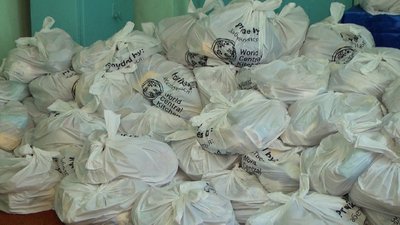 Цукор, сіль, крупи й макарони: в громаді на Вінниччині переселенцям видають продуктові набори Цукор, сіль, крупи й макарони: в громаді на Вінниччині переселенцям видають продуктові набори