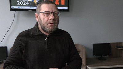 Організатор кіномарафону "Синьо-жовта стрічка" Володимир Ханас Організатор кіномарафону "Синьо-жовта стрічка" Володимир Ханас
