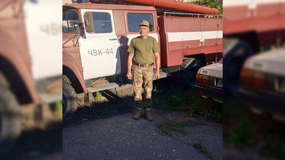 На Чернігівщині попрощалися із шістьма військовослужбовцями ЗСУ, які захищали Україну На Чернігівщині попрощалися із шістьма військовослужбовцями ЗСУ, які захищали Україну