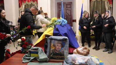 На Миколаївщині провели в останню путь загиблого військового