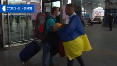 Боєць з Прилуччини, поранений на передовій, повернувся в Україну з лікування в Німеччині