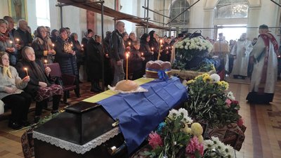 У Луцьку попрощалися з полеглими воїнами Олексієм Масуровим і Богданом Ніколайчуком У Луцьку попрощалися з полеглими воїнами Олексієм Масуровим і Богданом Ніколайчуком