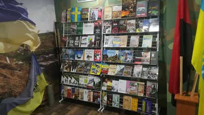 Історія сучасної війни: у музеї на Харківщині збирають речі з передової Історія сучасної війни: у музеї на Харківщині збирають речі з передової