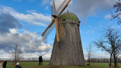 На Черкащині відновили двохсотлітній вітряк На Черкащині відновили двохсотлітній вітряк