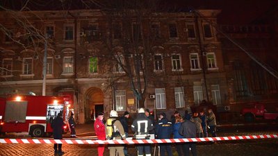 В центрі Одеси горіла пам'ятка архітектури: одна дівчина травмувалася В центрі Одеси горіла пам'ятка архітектури: одна дівчина травмувалася