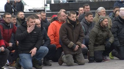 У Луцьку попрощалися з загиблим 20-річним бійцем У Луцьку попрощалися з загиблим 20-річним бійцем