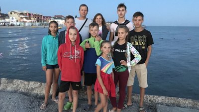 Будинок сімейного типу. Миколаївська родина виховує п'ятнадцятьох дітей Будинок сімейного типу. Миколаївська родина виховує п'ятнадцятьох дітей