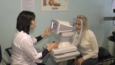 В обласній офтальмологічній лікарні миколаївці перевіряли внутрішньоочний тиск
