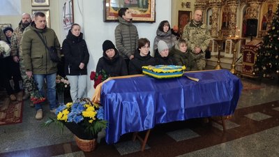 У Полтаві 28 грудня 2023 попрощалися з двома бійцями: хто вони У Полтаві 28 грудня 2023 попрощалися з двома бійцями: хто вони