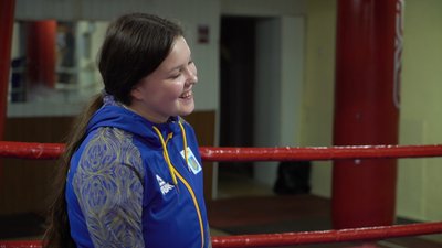 Студентка коледжу з Бахмута Єлизавета Безверхня у Полтаві готується до чемпіонату Європи з боксу Студентка коледжу з Бахмута Єлизавета Безверхня у Полтаві готується до чемпіонату Європи з боксу