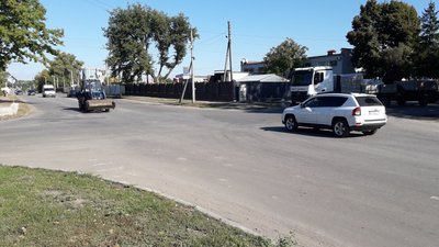 Вулиці Комарова і Серьогіна в Полтаві Вулиці Комарова і Серьогіна в Полтаві