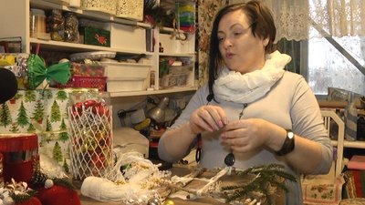 Житомирянка Людмила Лавренчук показала, як виготовити різдвяне віконце Житомирянка Людмила Лавренчук показала, як виготовити різдвяне віконце