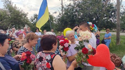 На Вінниччині зустріли звільненого з полону Ігоря Романюка На Вінниччині зустріли звільненого з полону Ігоря Романюка