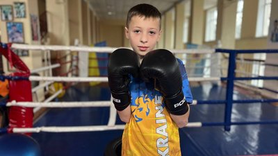 Коростишів, спорт, кікбогсинг, аукціон, ЗСУ, допомога, чемпіон, спортсмен