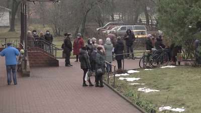 У Новгороді-Сіверському збирають підписи, щоб міськрада направила гроші райлікарні
