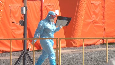 Для роботи в мобільному шпиталі було створено дві мобільні бригади з 20 медпрацівників. Фото: Суспільне. Поділля. Для роботи в мобільному шпиталі було створено дві мобільні бригади з 20 медпрацівників. Фото: Суспільне. Поділля.