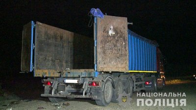 Львівське сміття на Вінниччині: правоохоронці затримали 5 вантажівок Львівське сміття на Вінниччині: правоохоронці затримали 5 вантажівок