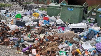 На вулицях окупованого Росією Маріуполя близько дев'яти тисяч тонн сміття — мер