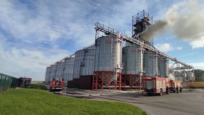 Під час пожежі на волинському агропідприємстві пошкодилося п'ять тонн насіння