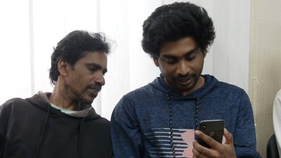 Виривали нігті, годували двічі на тиждень: окупанти тримали в полоні на Харківщині 7 громадян Шрі-Ланки